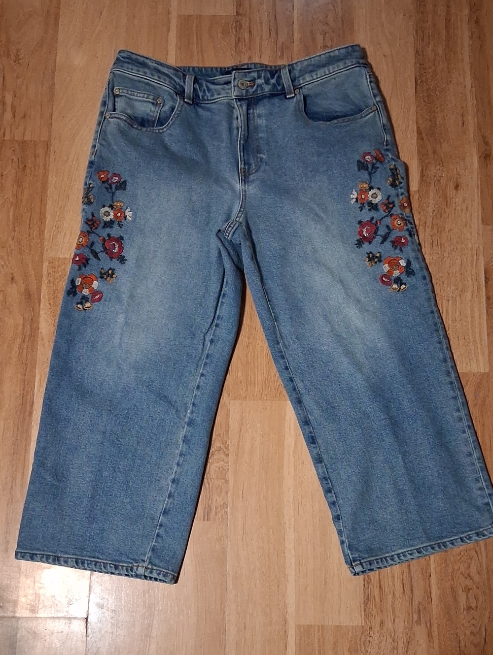 Talbots Blue Denim Jeans with Floral Embroidery